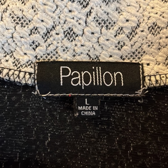 POCKETS! Papillon Vintage style faux lace print dress with great neckline - Picture 4 of 6